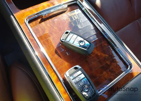 2020 Lincoln Continental Reserve z USA, uszkodzony, nr VIN 1LN6L9NP8L5607472